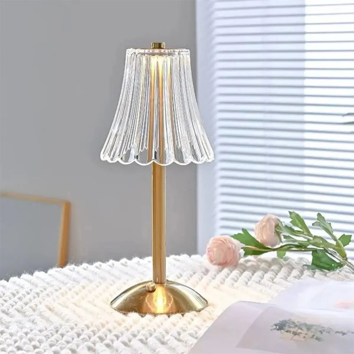 Table Lamp LED Touch Sensor Dimmable Desktop Night Light Rechargeable Wireless Reading Lamp for Hotel Bar Bedroom Decor Light